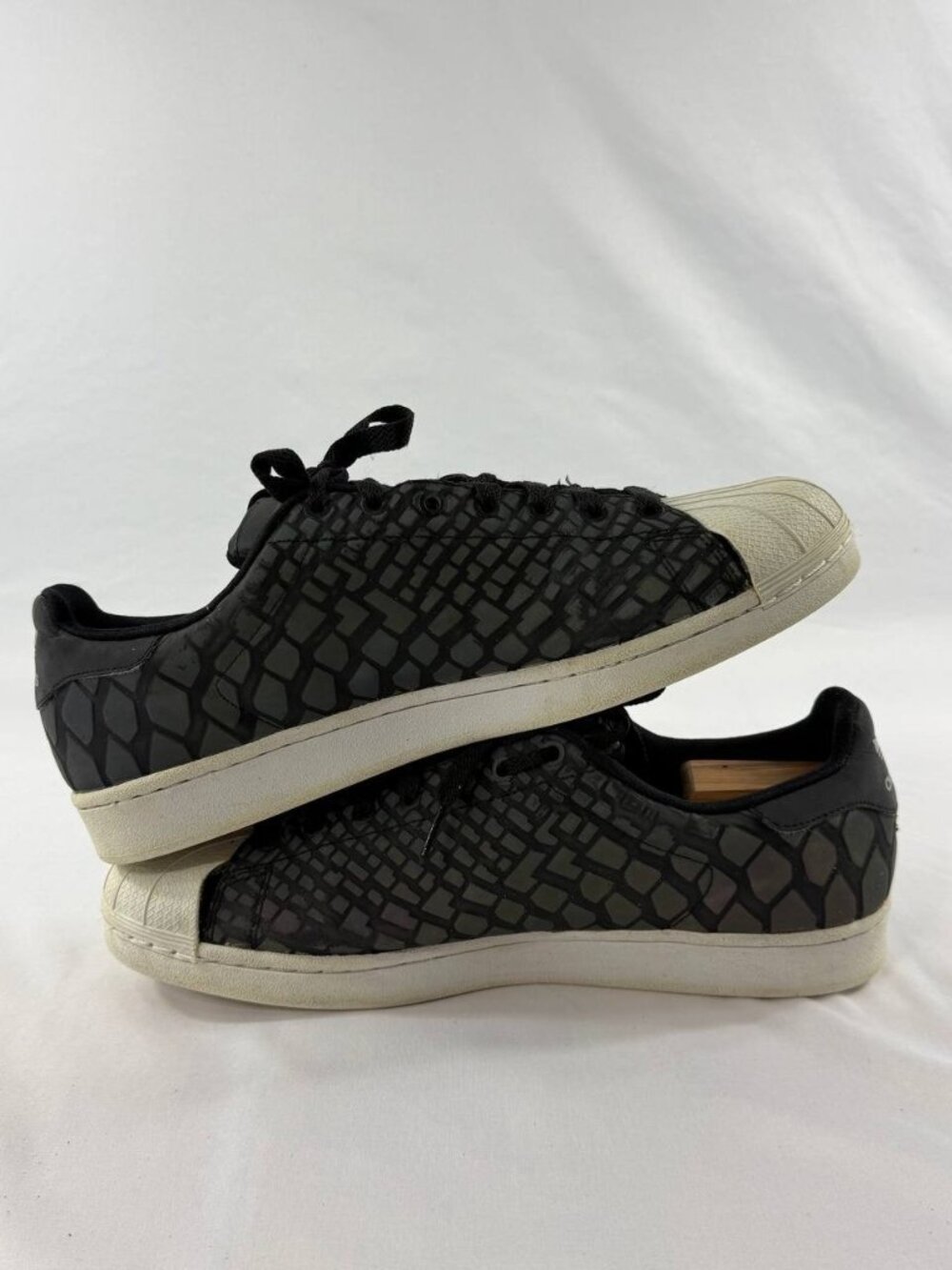 Adidas Superstar D69368 Black Snake Iridescent Mens Size 12 Shoes